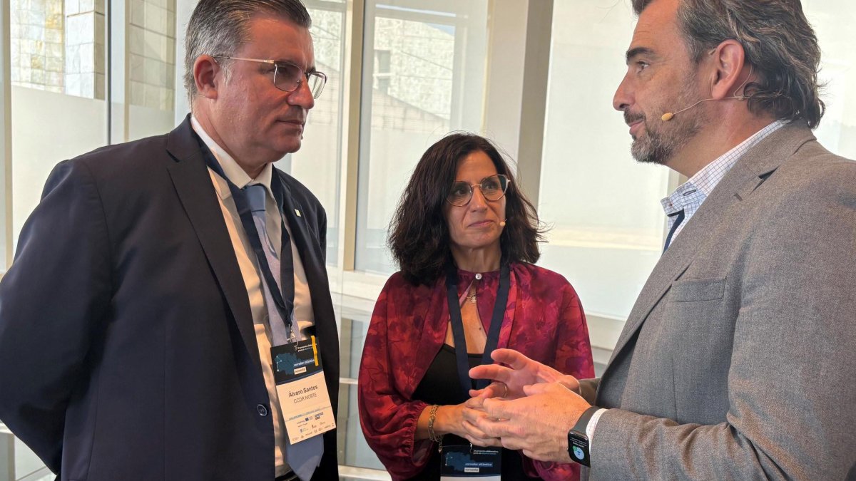 La consejera de Movilidad, Transformación Digital e Inteligencia Artificial, Cristina Sanchidrián, participa en un acto en Santiago de Compostela.