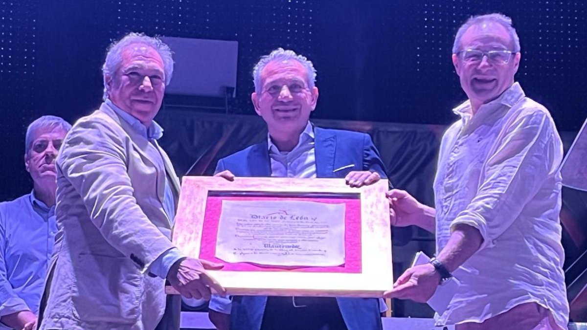 Joaquín Sánchez Torné, Nicanor Sen y Julio César Fernández, en la Feria de Pajares de los Oteros.