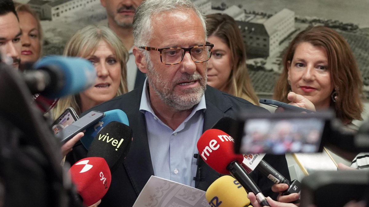El vicepresidente primero de la Junta y consejero de Desregulación, Familia y Ayudas Sociales, Carlos Pollán.