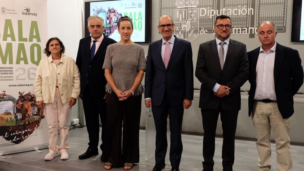 El presidente de la Diputación, Javier Iglesias, presenta la exposición de ganado puro Salamaq 2026.