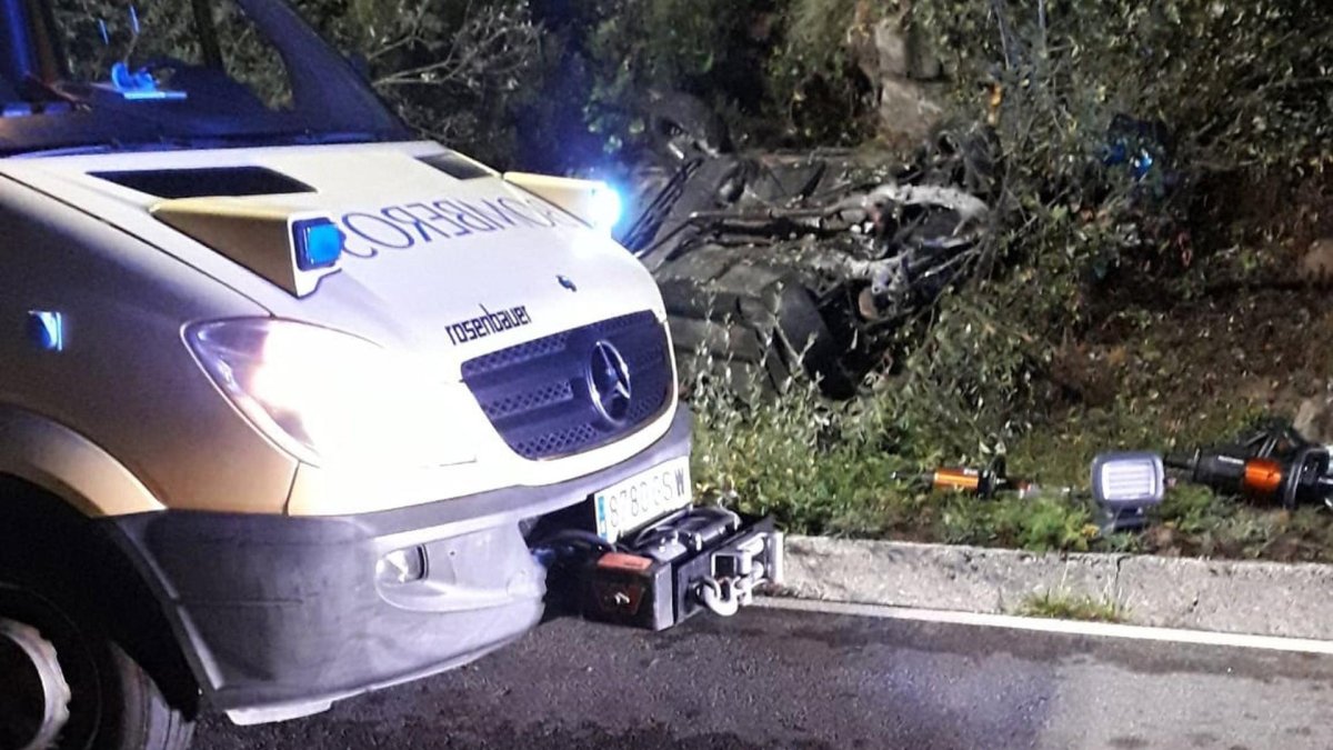 Accidente en la AS-15, en Degaña.