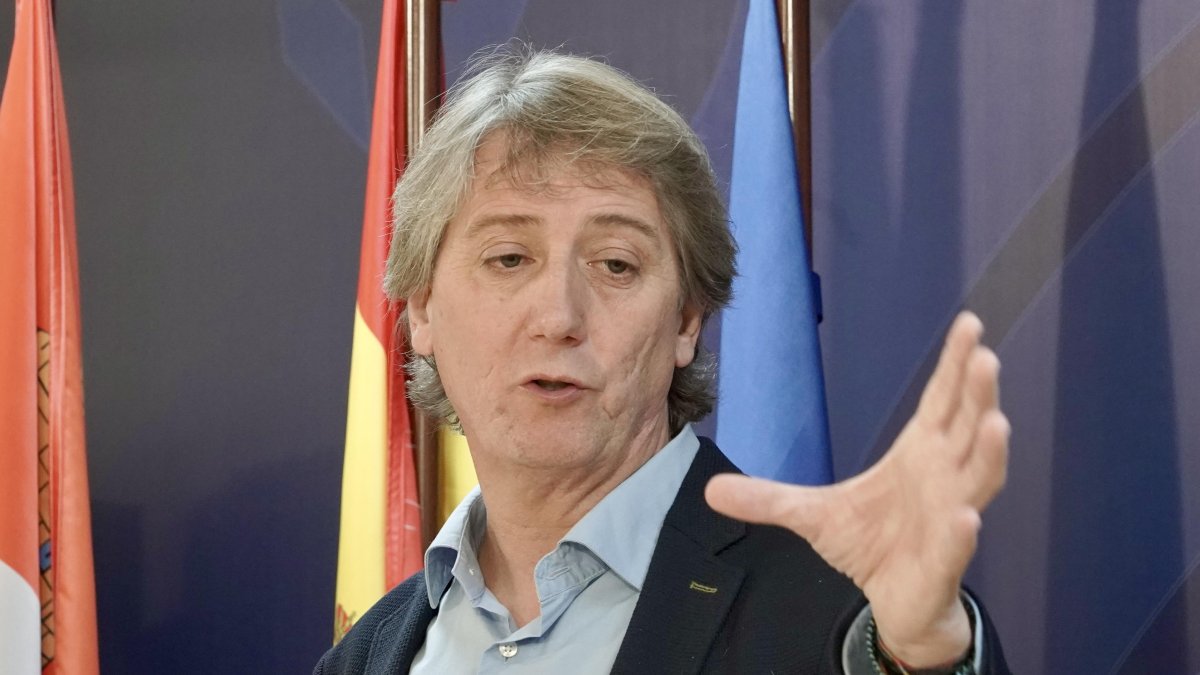 Carlos Martínez, en las Cortes de Castilla y León