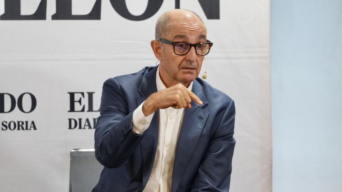 El director general de Iberaval, Pedro Pisonero, durante su intervención en el club de prensa de El Mundo de Castilla y León