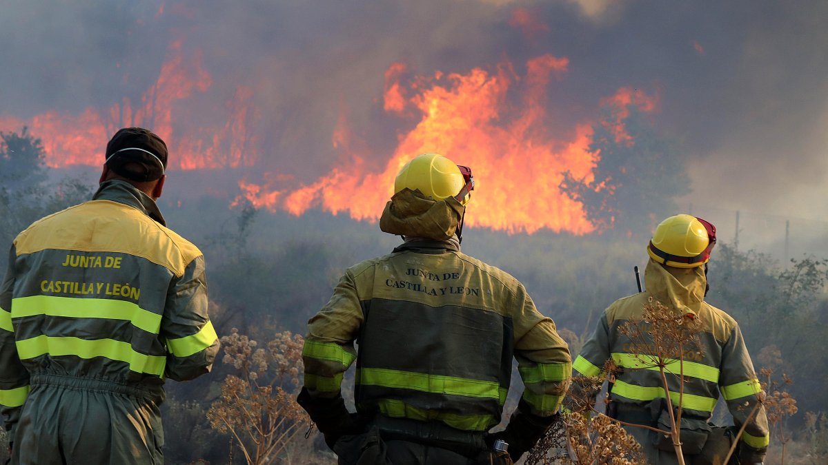 Imagen de archivo de un incendio ocurrido San Andrés y Ferral del Bernesga, en León