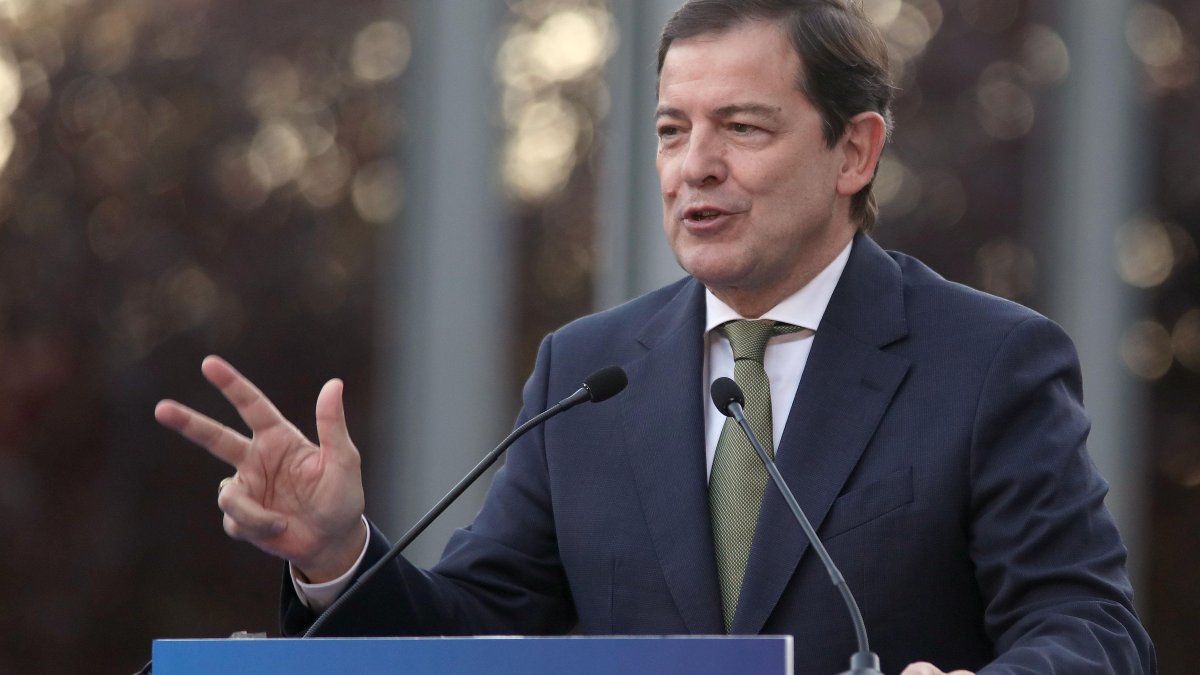 El presidente del PP de Castilla y León clausura un acto de presentación de candidatos de Palencia.