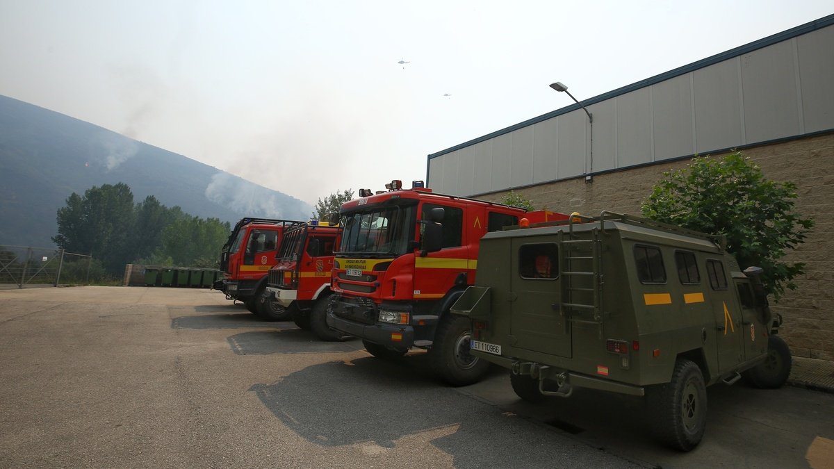 Incendio en el municipio de Puente Domingo Flórez (León).- ICAL