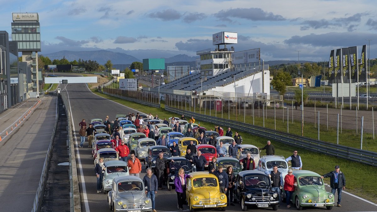El Circuito del Jarama, en Madrid, acoge una concentración para conmemorar el 70 aniversario del Renault 4CV que fue fabricado en Valladolid. -RENAULT