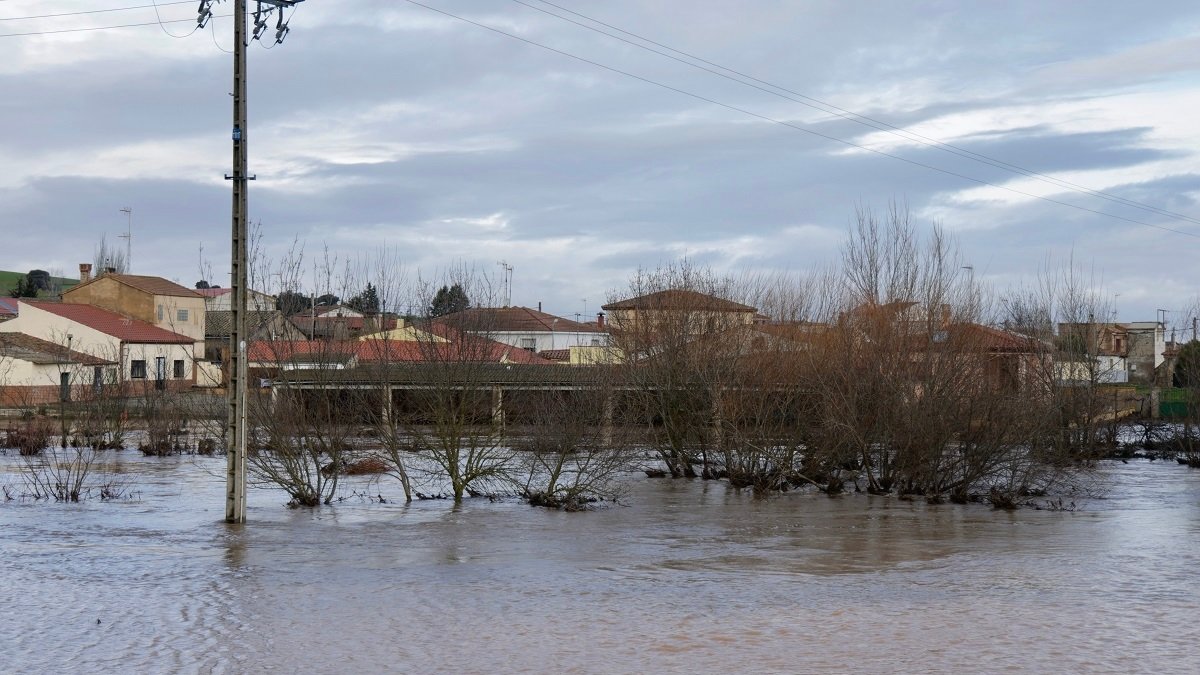 Inundaciones en campos de cultivo de Salamanca en enero. / E. M.