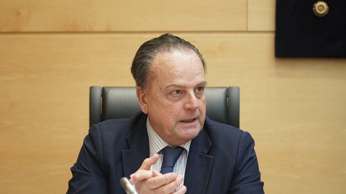 El presidente del Consejo de Cuentas de Castilla y León, Mario Amilivia, presenta en la Comisión extraordinaria de Economía y Hacienda de las Cortes el Informe 'Análisis del impacto en la situación econçomico-financiera del Sector Público Local de Castilla y León de la suspensión de las reglas fiscales, ejercicios 2018-2021'. -ICAL