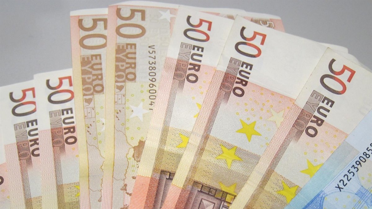 Dinero en efectivo.- E.M