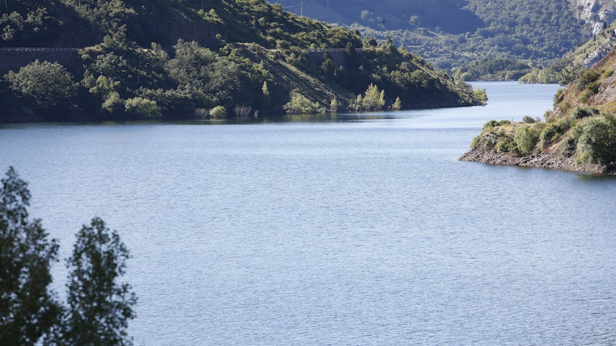 Pantano de Barrios de Luna (León). - ICAL