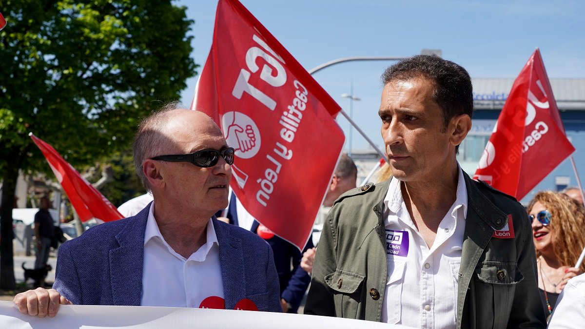 Faustino Temprano y Vicente Andrés durante la manifestación del 1 de mayo.- ICAL