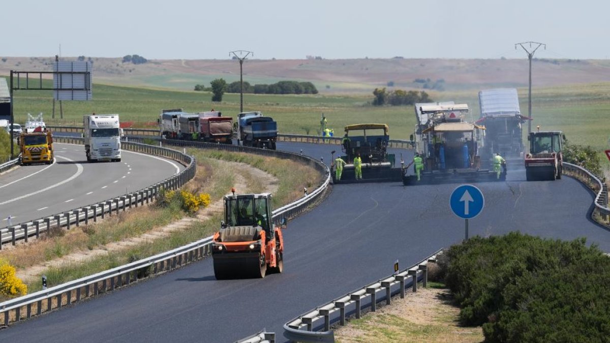Obras en la A-62. -J.M. LOSTAU