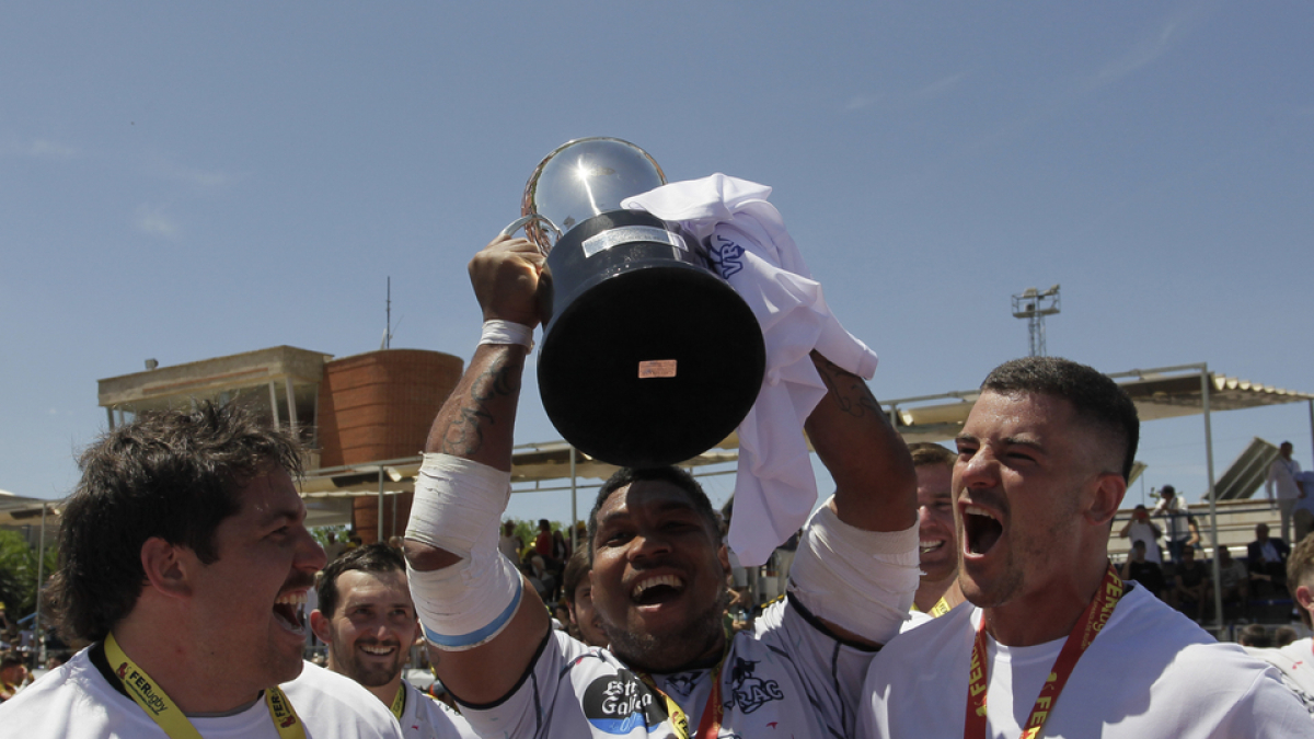 El VRAC levanta su sexta Copa del Rey. / LOF