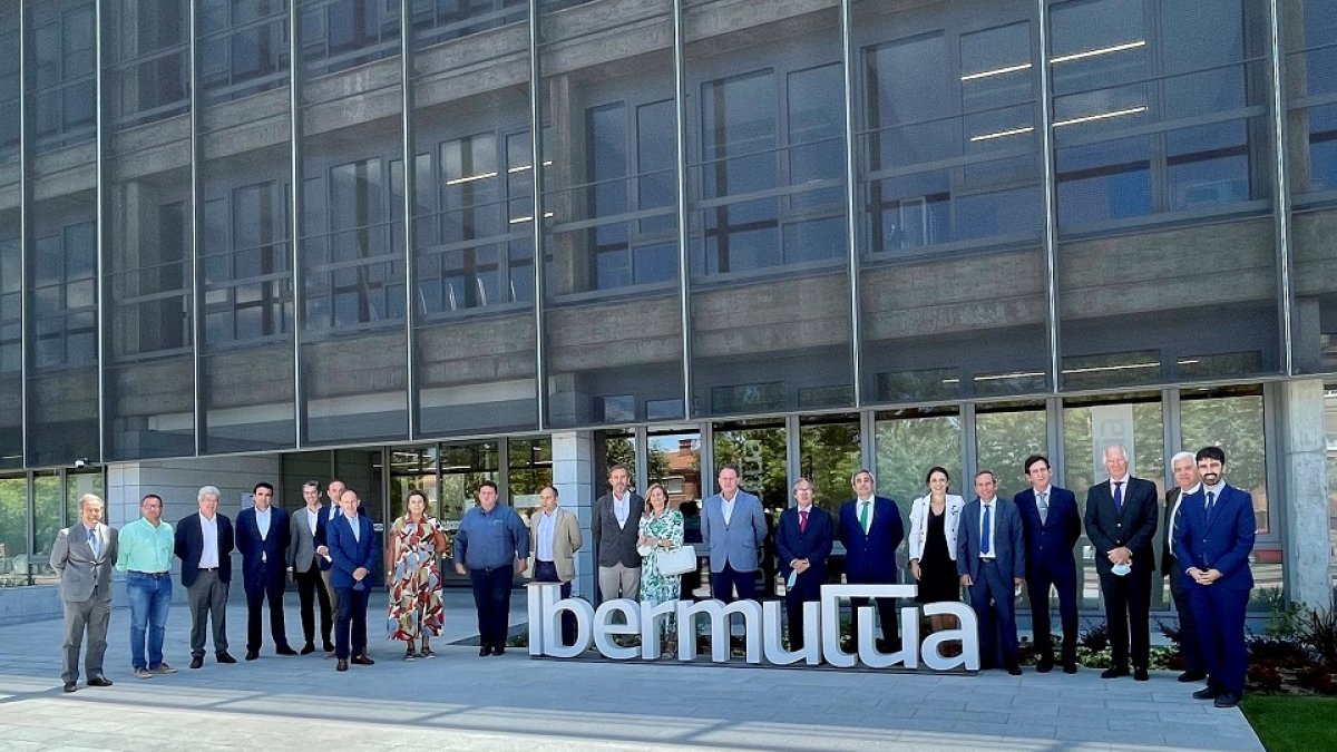 Asistentes a la Junta Territorial de Ibermutua en Castilla y León. - E.M.