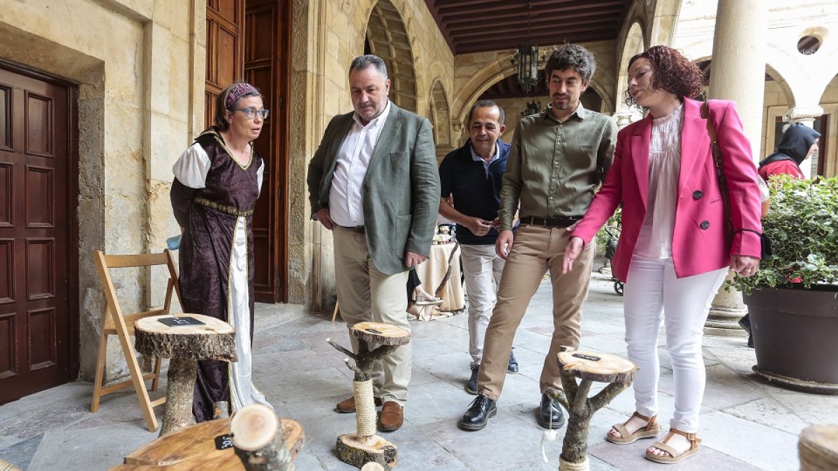 El presidente de la Diputación de León, Eduardo Morán, inaugura la Fiesta Medieval de los centros asistenciales. -ICAL