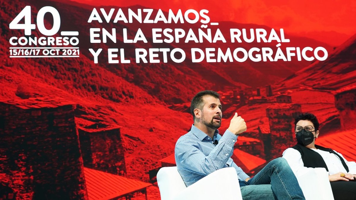 El secretario autonómico del PSOE en Castilla y León, Luis Tudanca, en el 40 Congreso Federal de los socialistas. - ICAL