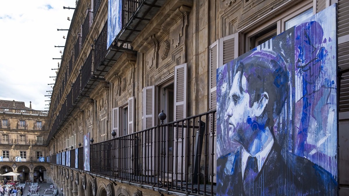 Folklorquiando, es un proyecto multidisciplinar de carácter musical, teatral, pictórico y poético, creado por el folclorista Gabriel Calvo e ilustrado por el pintor Florencio Maíllo. -ICAL