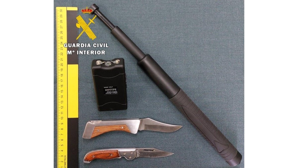 Armas prohibidas intervenidas en Burgos. - EUROPA PRESS