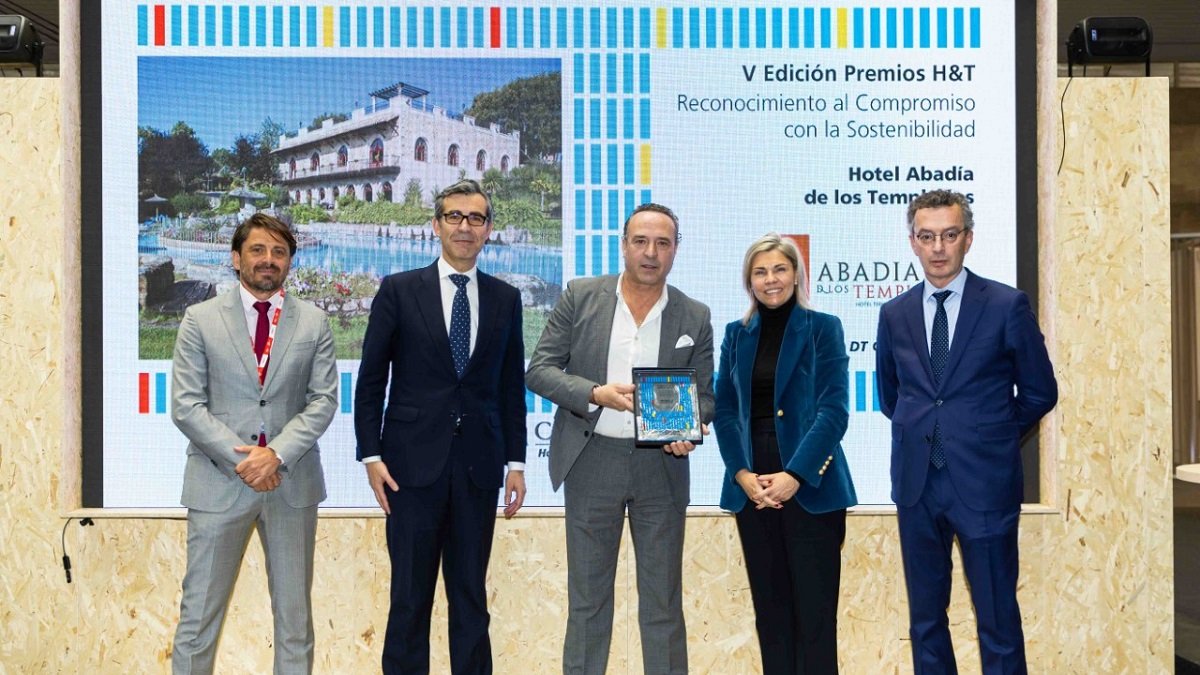El Hotel-SPA Abadía de los Templarios recoge el Premio H&T DT Castilla y León.- CAIXABANK