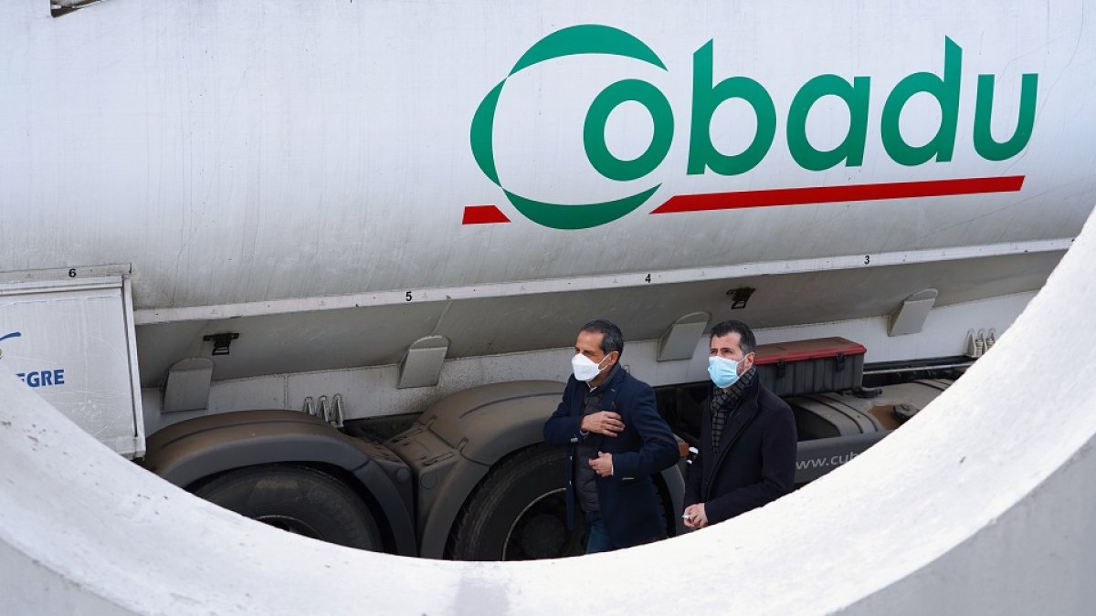 Luis Tudanca visita las instalaciones de Cobadú en Villalrabo (Zamora).- ICAL