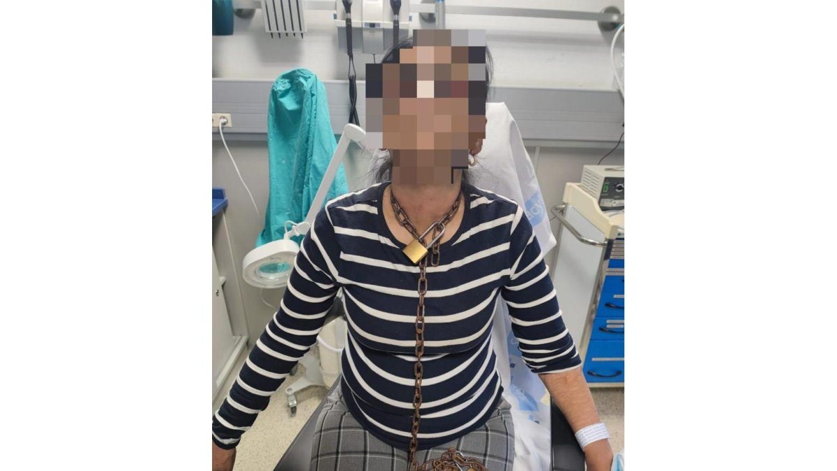 Imagen de la mujer que sufrió el encadenamiento y los golpes en Burgos. E.M.