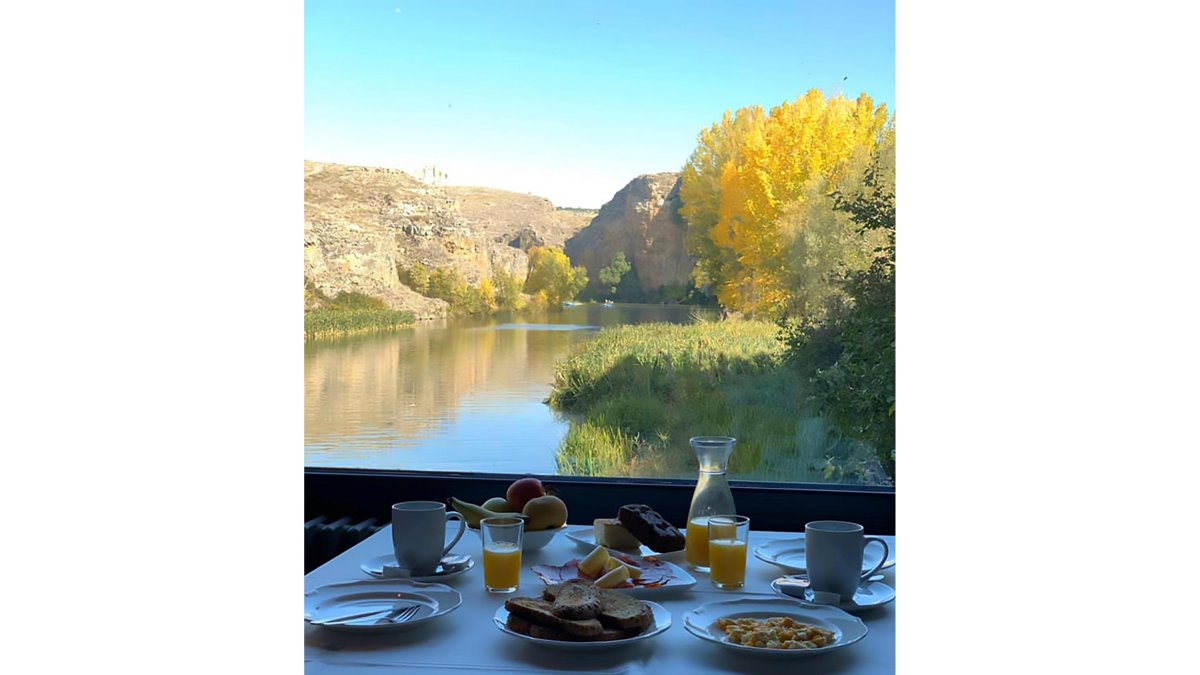 Vista del Duratón desde el Hotel Molino Grande de San Miguel de Bernuy. / E. M.