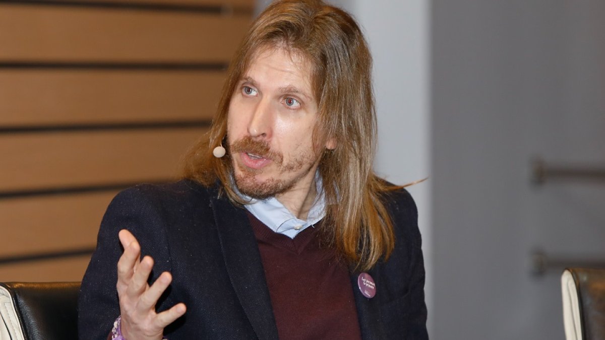 JUAN MIGUEL LOSTAU