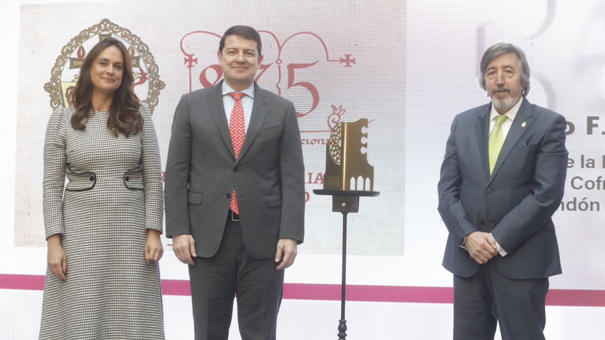 Adriana Ulibarri, Alfonso Fernández Mañueco y Gonzalo González Cayón.-ICAL.