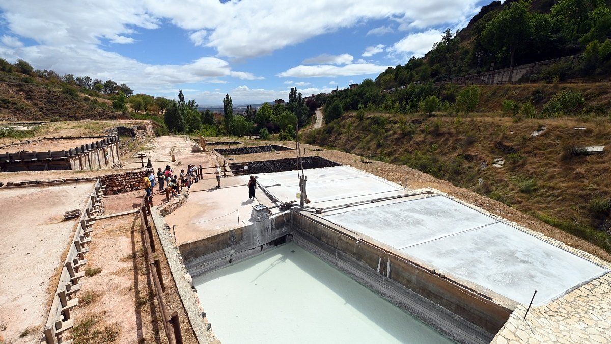 Salinas del pueblo burgalés Poza de la Sal. -ICAL