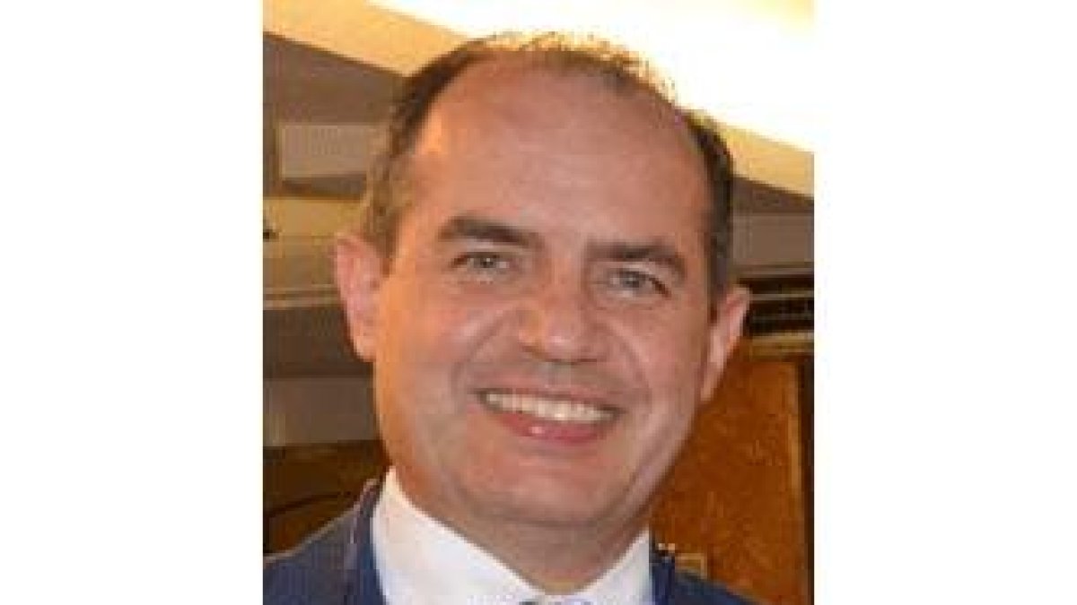 Santiago Santa Cruz Ruiz. E.M.