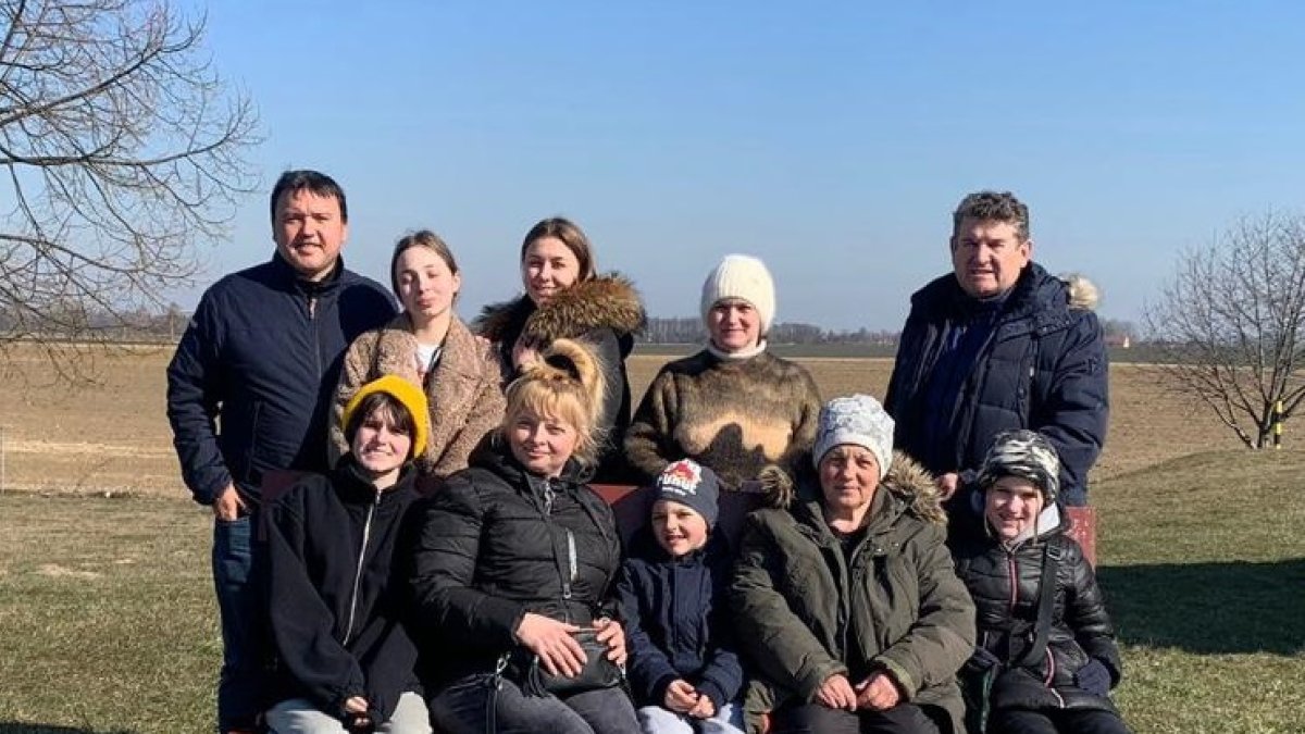 Los empresarios leoneses desplazados a Polonia llegan mañana a Burgos con ocho personas de dos familias ucranianas. -ICAL