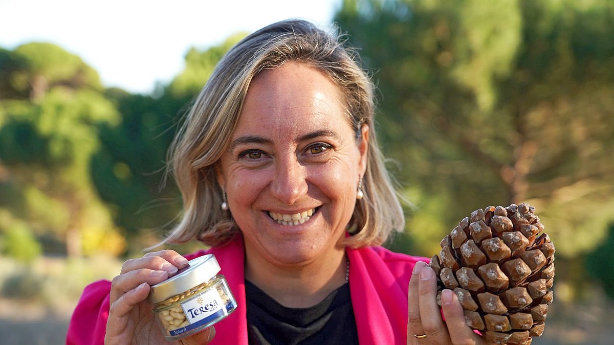 Mayte comercializa sus productos bajo la etiqueta de ‘Teresa Mate’ en homenaje a a su madre. / L.P.