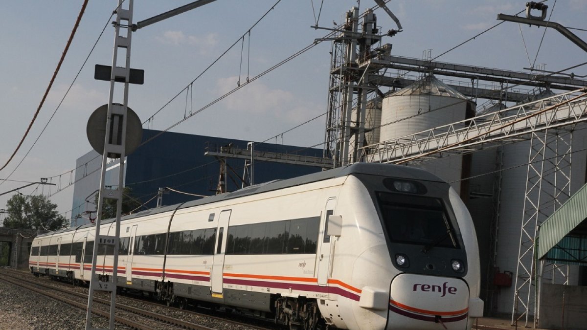 Foto de archivo de un tren.- ICAL