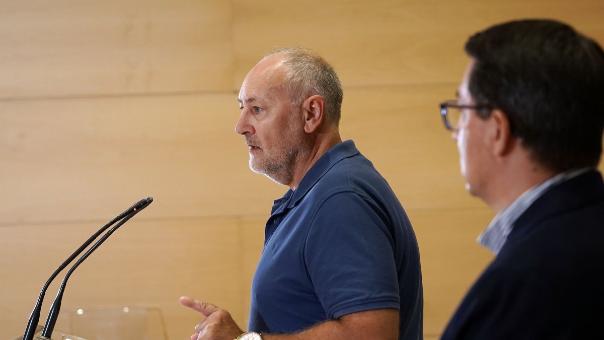 El portavoz de Educación y del Grupo Socialista en las Cortes de Castilla y León, Fernando Pablos, y el viceportavoz, Jesús Guerrero, analizan el inicio del curso escolar. Ical