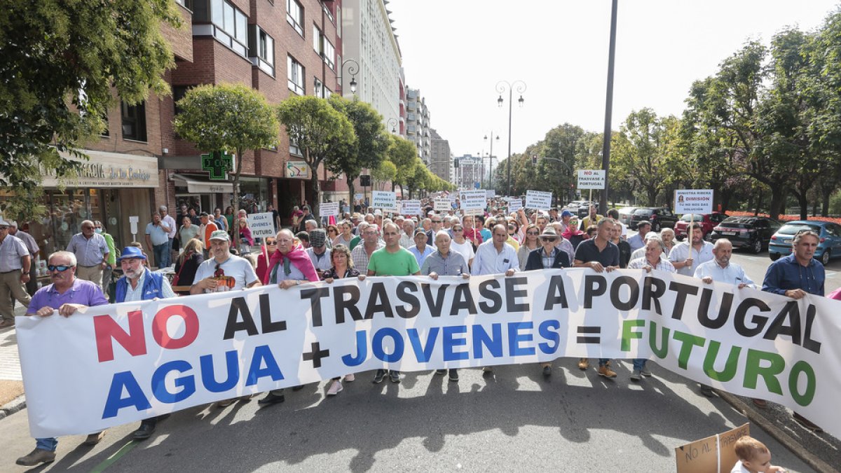 Organizaciones agrarias y de regantes se suman a la convocatoria de manifestación contra el desembalse de agua de León hacia Portugal