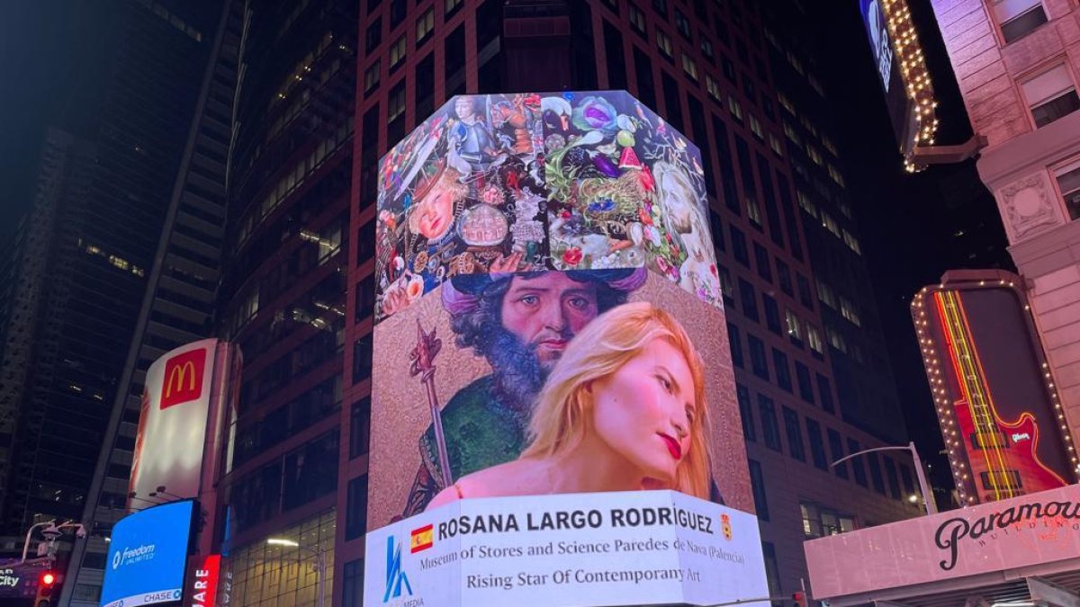 Una de las pantallas en Times Square en Nueva York donde se promociona el Museo de los Cuentos y la Ciencia de Paredes de Nava. ICAL