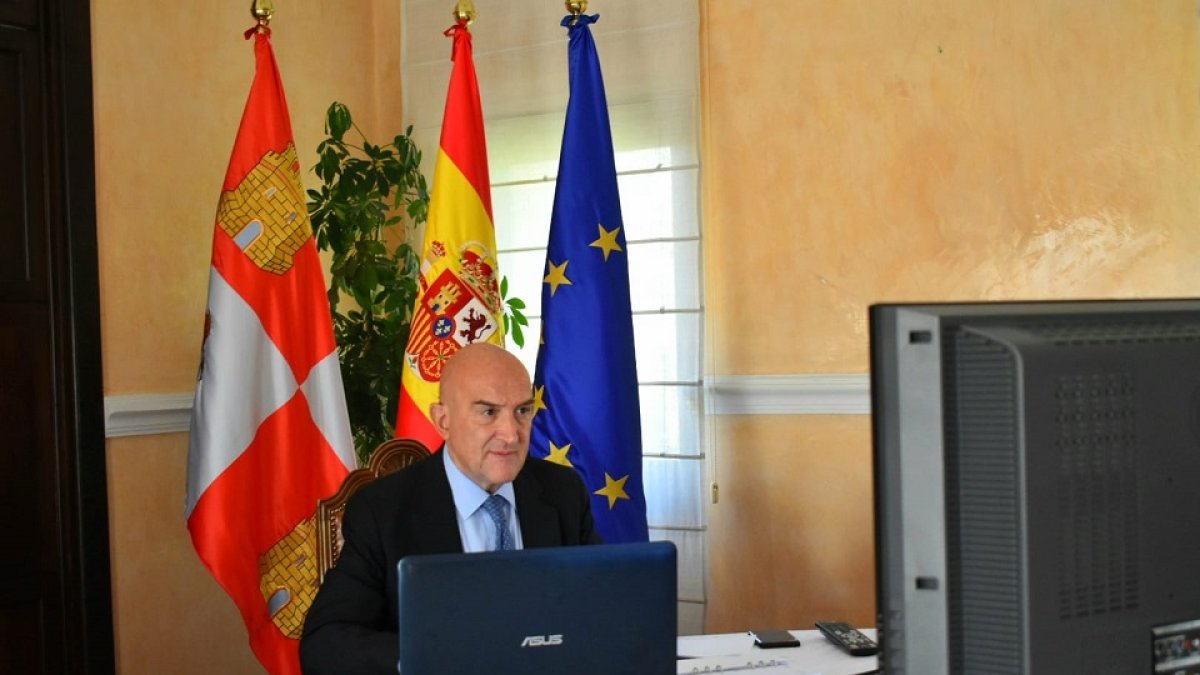 El consejero de Agricultura, Ganadería y Desarrollo Rural, Jesús Julio Carnero. - EM