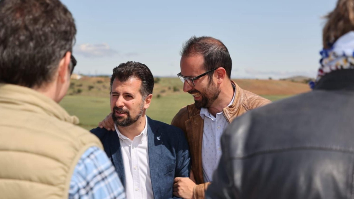 Luis Tudanca y Ángel Hernández, en una imagen de archivo.-E. M.
