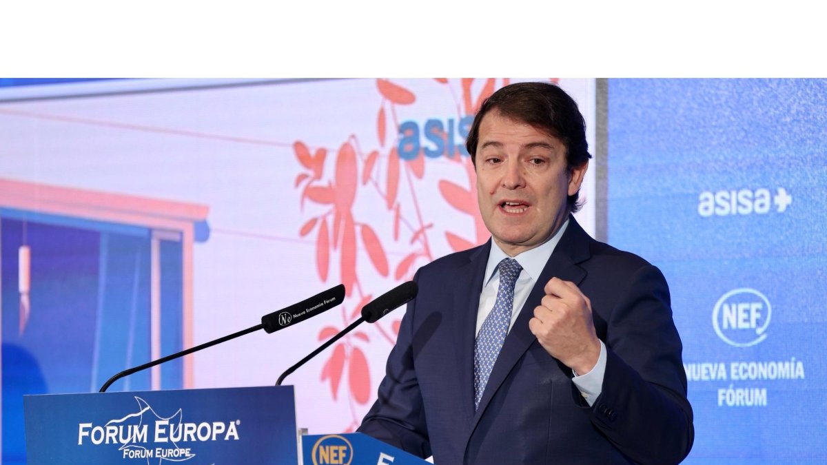 El presidente de Castilla y León, Alfonso Fernández Mañueco, en el Nueva Economía Fórum. ICAL