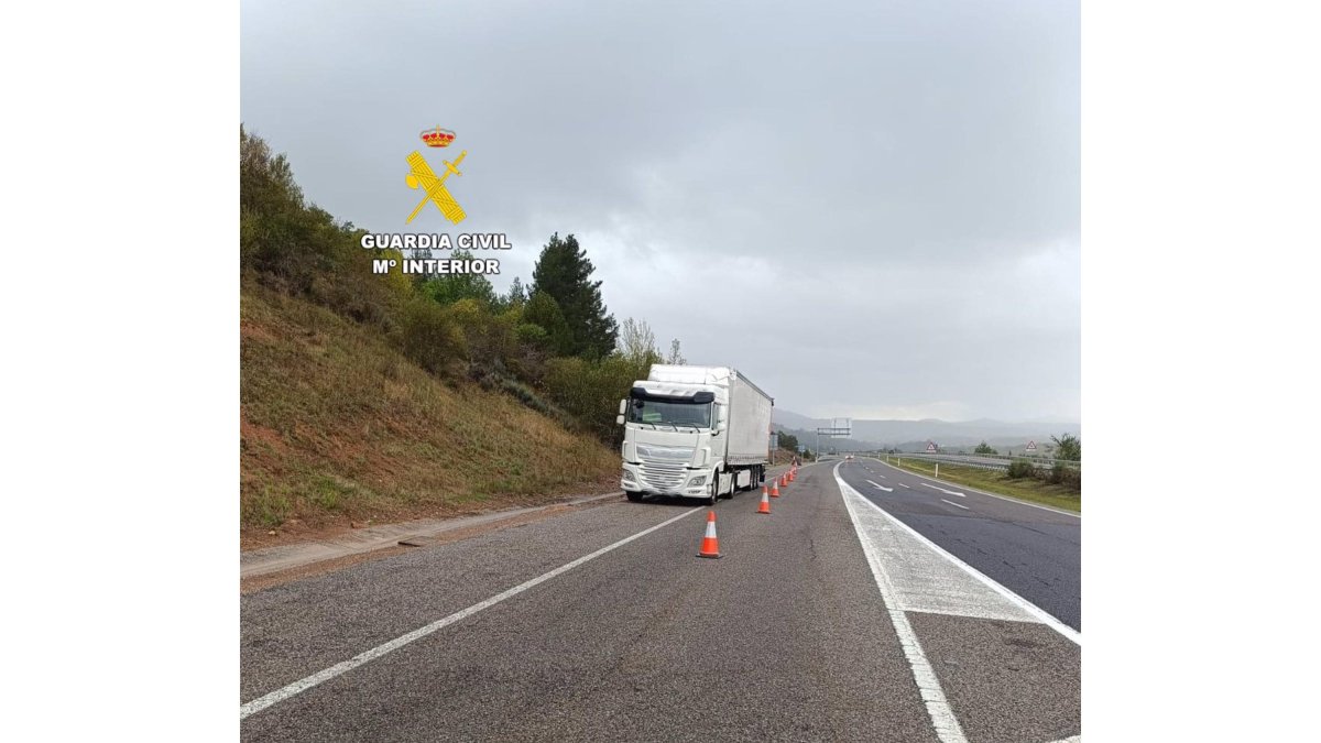 Camión interceptado en Ponferrada. - GUARDIA CIVIL