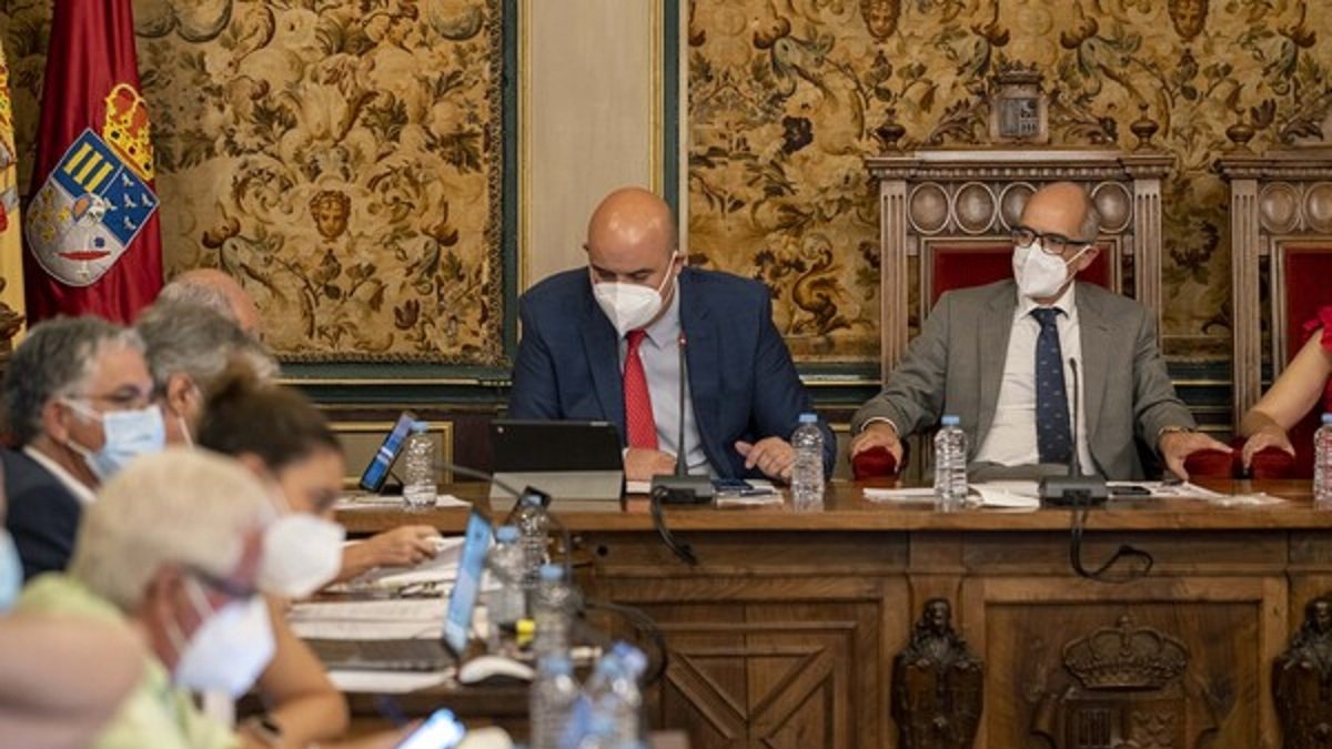 La Diputación de Salamanca en la sesión extraordinaria - ICAL