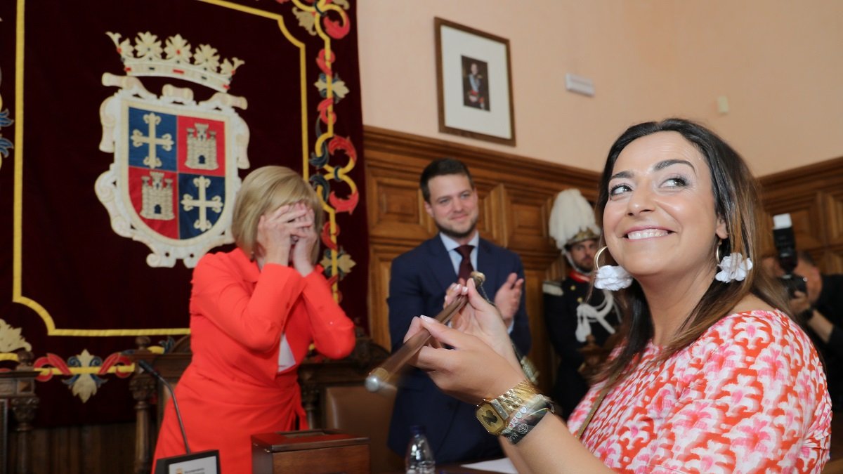 La candidata socialista Miriam Andrés se convierte en la primera alcaldesa de Palencia al ser elegida por ser la lista mas votada en la últimas elecciones. -ICAL