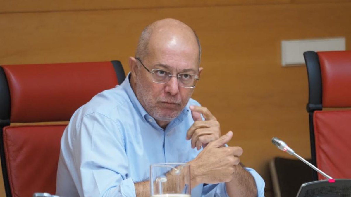El procurador de Ciudadanos, Francisco Igea, durante la comisión de Cultura y Turismo. E.M.