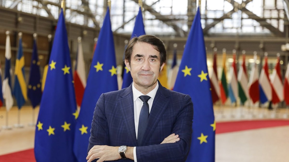 El consejero de Fomento y Medio Ambiente, Juan Carlos Suárez-Quiñones, participa en el Consejo de Ministros de Medio Ambiente de la Unión Europea para defender la posición común de las comunidades autónomas de España en relación a la futura Estrategia de Suelos de la Unión Europea. -ICAL