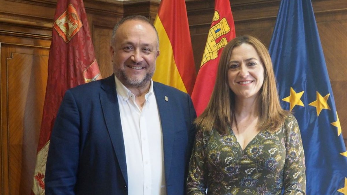 El presidente de la Diputación de León recibe a la directora general de Protección Civil y Emergencias del Ministerio del Interior. ICAL