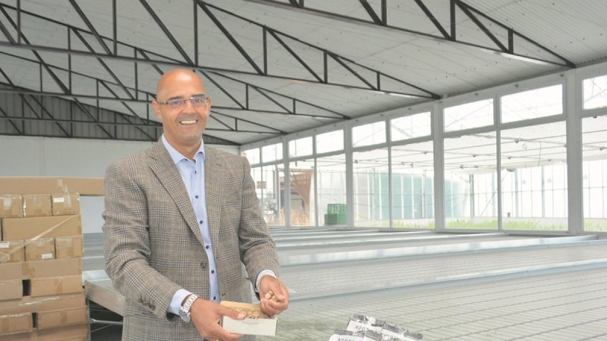 Jorge Iglesias, director general de Rooteco Agriculture, en las instalaciones de la empresa palentina. - E. M.