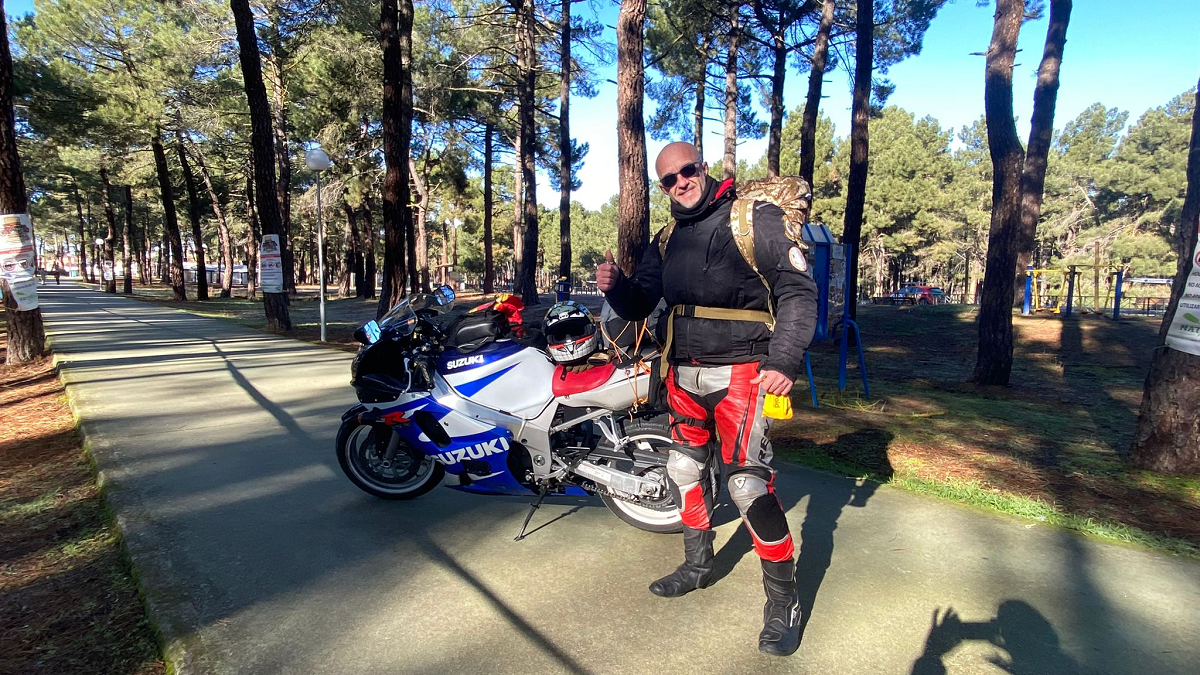 Foto de un motorista- Moto Club La Leyenda Continúa