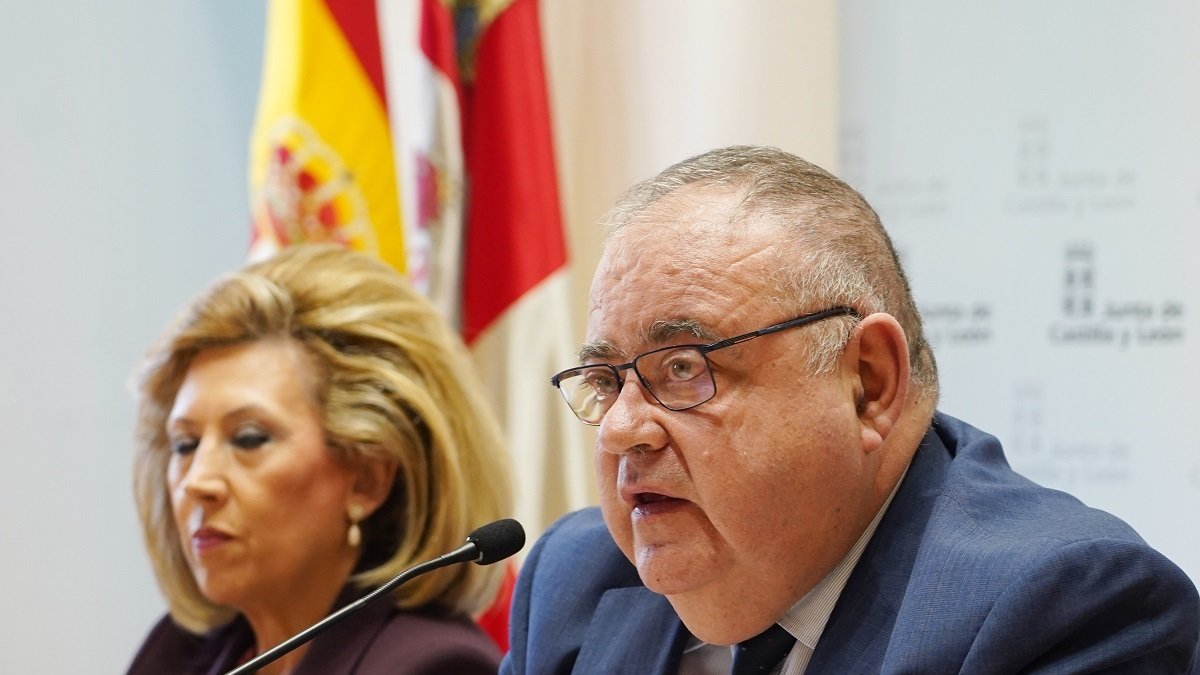 El consejero de Sanidad, Alejandro Vázquez, durante la rueda de prensa de este lunes.- ICAL