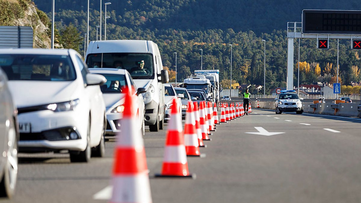 Retenciones en la A-6 en Segovia. ICAL
